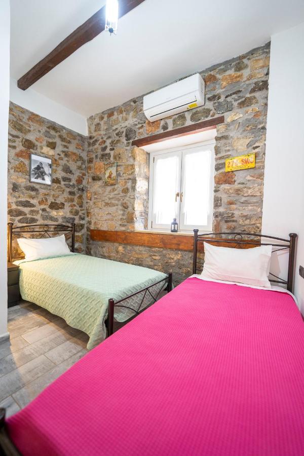 Flora'S Beach And Pool Villa In Syros Liaropa Exterior photo