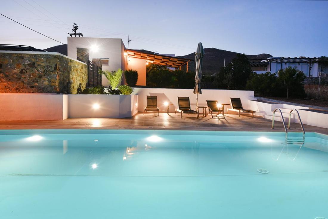 Flora'S Beach And Pool Villa In Syros Liaropa Exterior photo